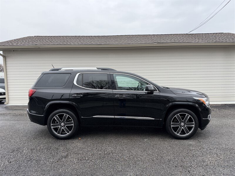 2018 GMC Acadia Denali   - Photo 1 - Nashville, TN 37210