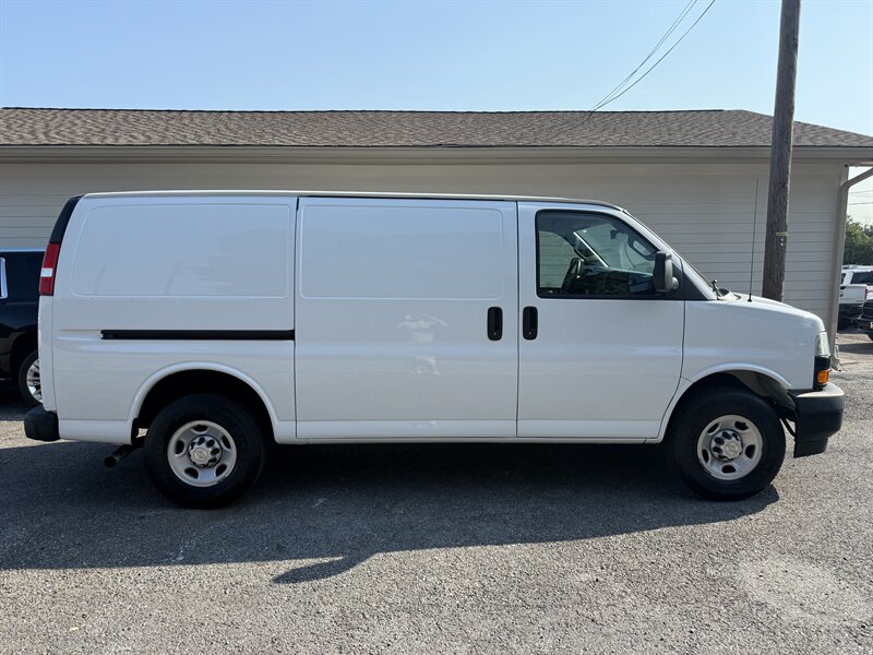 2020 Chevrolet Express 2500  