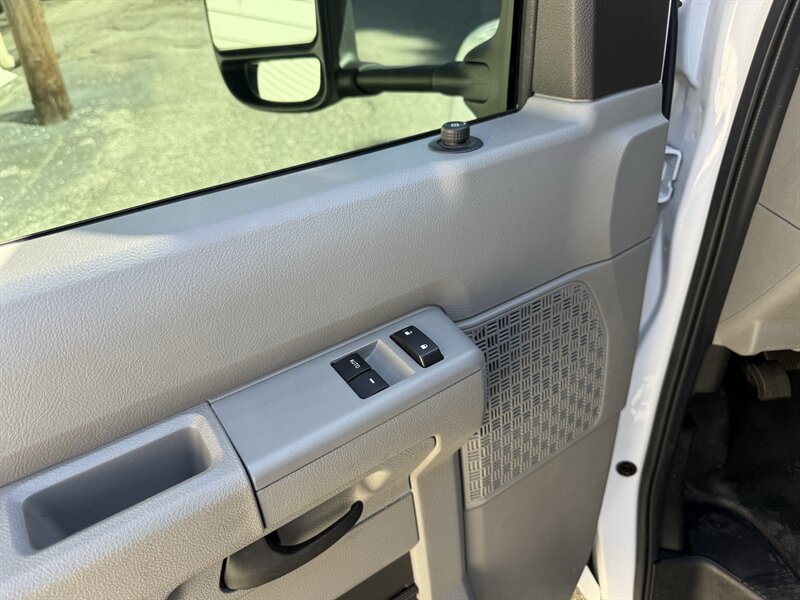 2023 Ford E-350 SD - Photo 29 - Nashville, TN 37210