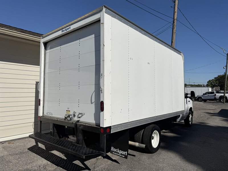 2023 Ford E-350 SD - Photo 10 - Nashville, TN 37210