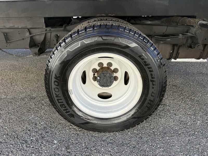 2023 Ford E-350 SD - Photo 39 - Nashville, TN 37210
