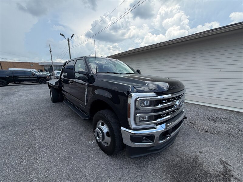 2025 Ford F-350 Super Duty Lariat Flat Bed - Photo 3 - Nashville, TN 37210