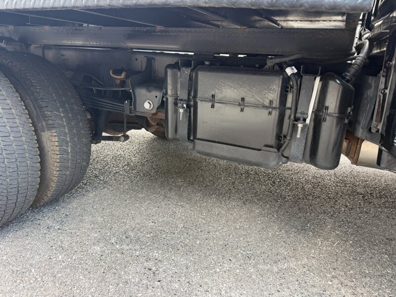 2025 Ford F-350 Super Duty Lariat Flat Bed - Photo 13 - Nashville, TN 37210
