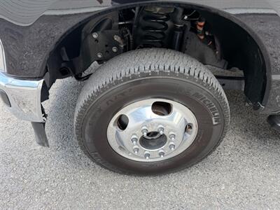 2025 Ford F-350 Super Duty Lariat Flat Bed - Photo 19 - Nashville, TN 37210