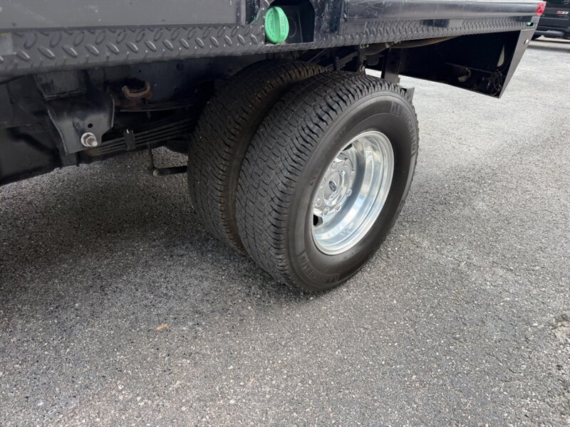 2025 Ford F-350 Super Duty Lariat Flat Bed - Photo 22 - Nashville, TN 37210
