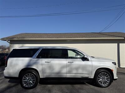 2022 Cadillac Escalade ESV Premium Luxury  