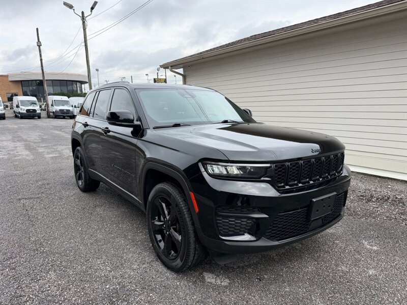 2023 Jeep Grand Cherokee Altitude - Photo 4 - Nashville, TN 37210