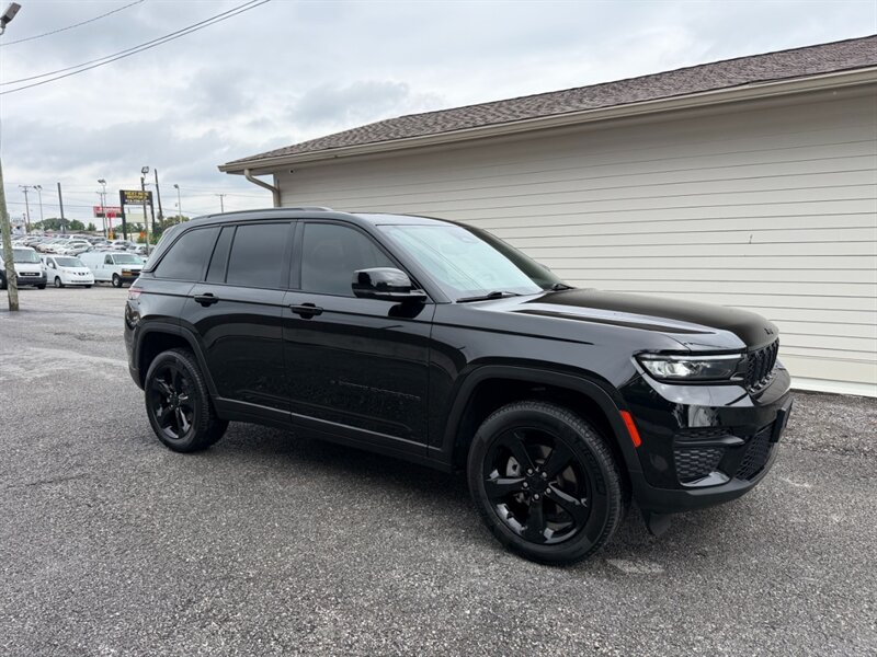 2023 Jeep Grand Cherokee Altitude - Photo 2 - Nashville, TN 37210