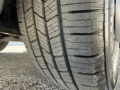 2021 Ford Transit 350 XL  12 PASSENGER ALL WHEEL DRIVE - Photo 21 - Nashville, TN 37210