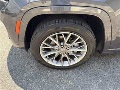 2022 Jeep Grand Cherokee Summit   - Photo 13 - Nashville, TN 37210