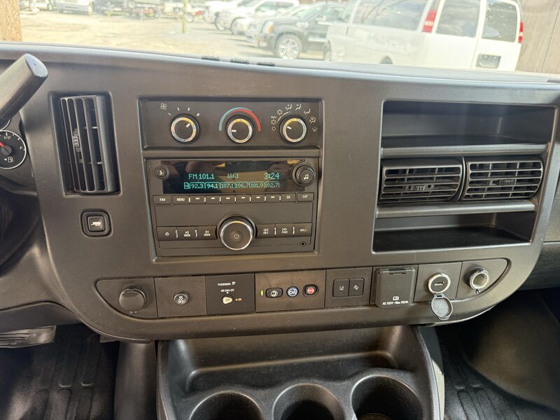 2021 Chevrolet Express 3500 - Photo 18 - Nashville, TN 37210