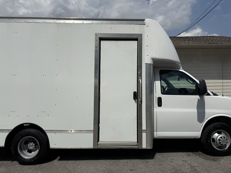 2021 Chevrolet Express 3500 - Photo 34 - Nashville, TN 37210