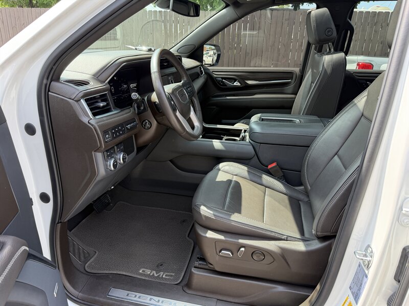 2022 GMC Yukon Denali - Photo 20 - Nashville, TN 37210