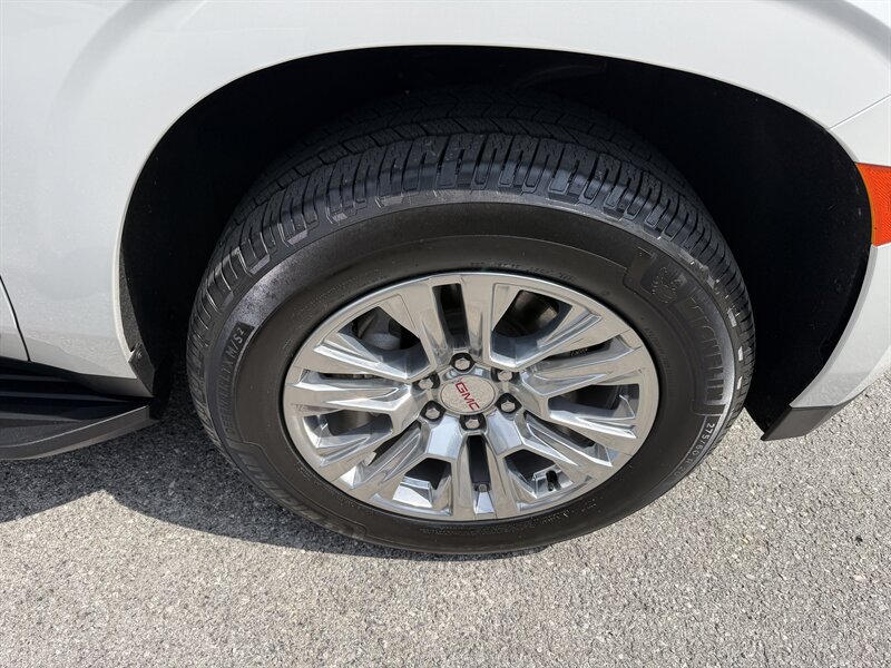 2022 GMC Yukon Denali - Photo 13 - Nashville, TN 37210