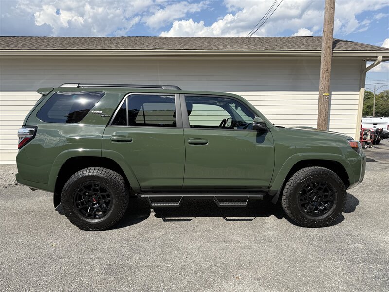 2022 Toyota 4Runner TRD Off-Road Premium  