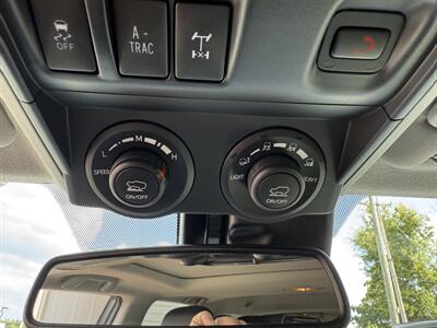 2022 Toyota 4Runner TRD Off-Road Premium   - Photo 2 - Nashville, TN 37210