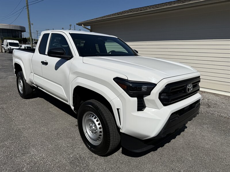 2024 Toyota Tacoma SR photo 4