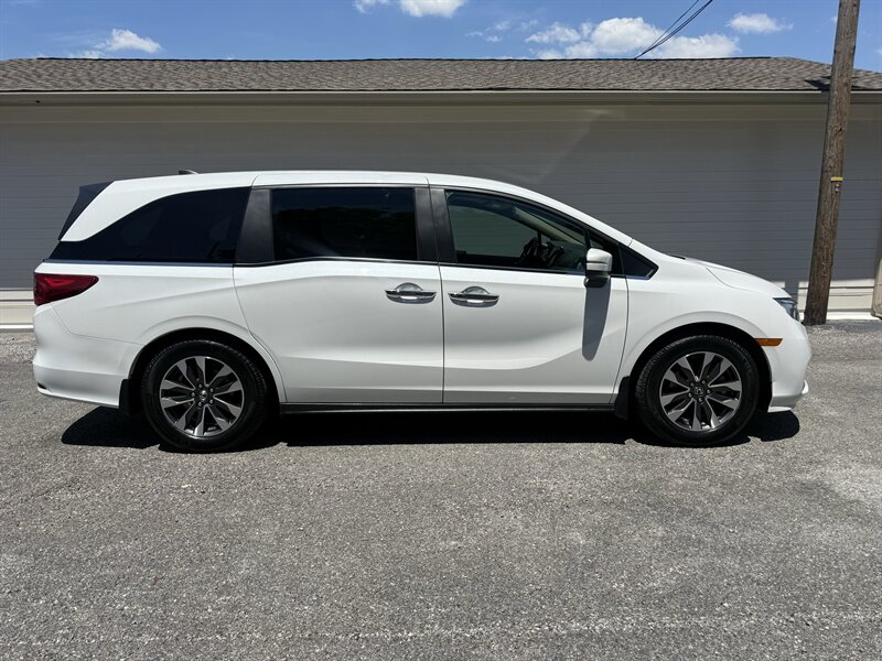 2022 Honda Odyssey EX-L's photo