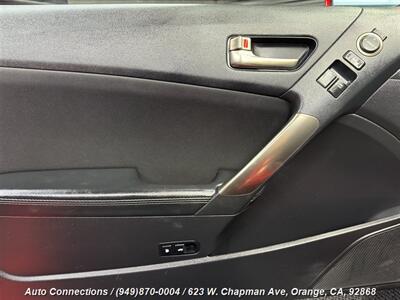 2013 Hyundai Genesis Coupe 2.0T R-Spec   - Photo 18 - Orange, CA 92868