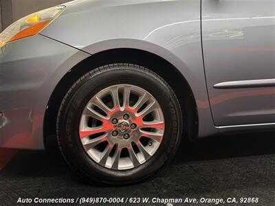 2010 Toyota Sienna XLE   - Photo 48 - Orange, CA 92868