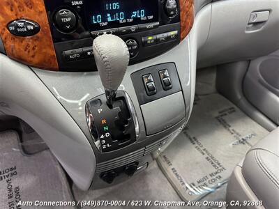 2010 Toyota Sienna XLE   - Photo 18 - Orange, CA 92868