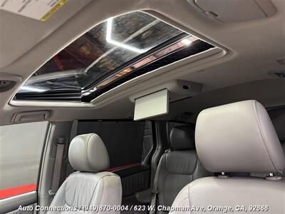 2010 Toyota Sienna XLE   - Photo 25 - Orange, CA 92868