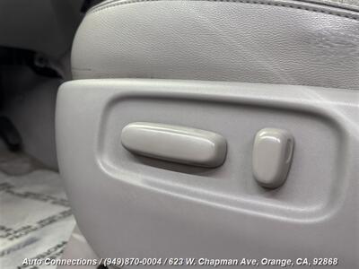 2010 Toyota Sienna XLE   - Photo 33 - Orange, CA 92868