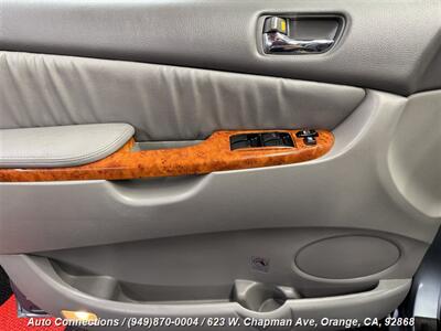 2010 Toyota Sienna XLE   - Photo 27 - Orange, CA 92868