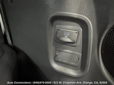 2010 Toyota Sienna XLE   - Photo 31 - Orange, CA 92868
