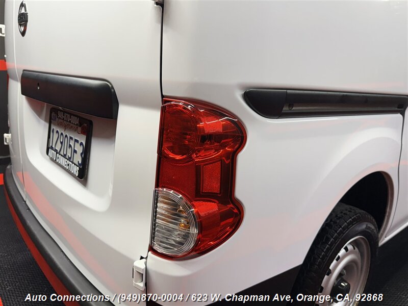 2021 Nissan NV200 S photo 30