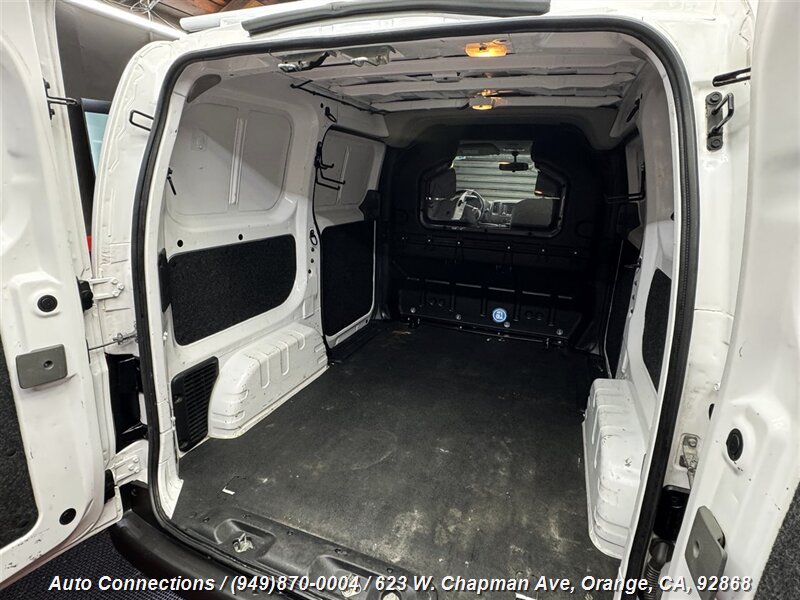2021 Nissan NV200 S photo 24