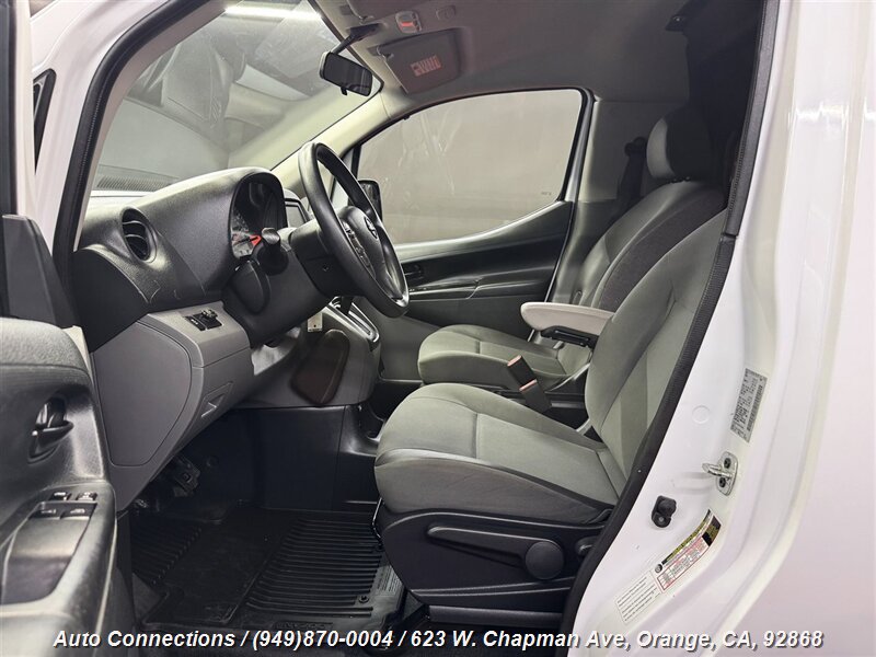 2021 Nissan NV200 S photo 4