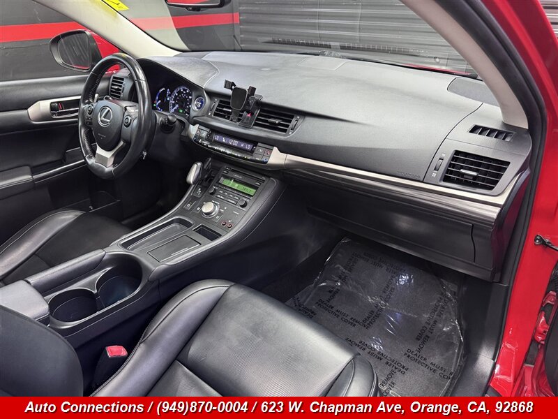 2014 Lexus CT 200h - Photo 10 - Orange, CA 92868