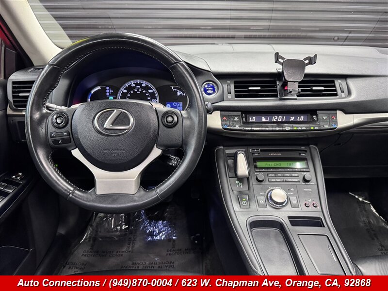 2014 Lexus CT 200h - Photo 12 - Orange, CA 92868