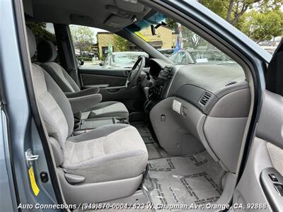 2006 Toyota Sienna LE 7 Passenger   - Photo 7 - Orange, CA 92868