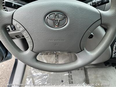 2006 Toyota Sienna LE 7 Passenger   - Photo 15 - Orange, CA 92868