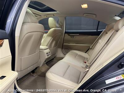 2013 Lexus ES 300h   - Photo 9 - Orange, CA 92868