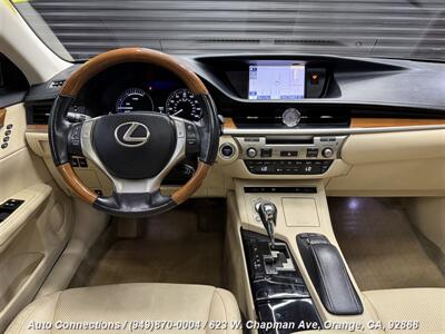 2013 Lexus ES 300h   - Photo 10 - Orange, CA 92868