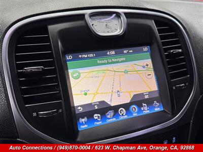 2014 Chrysler 300C - Photo 15 - Orange, CA 92868