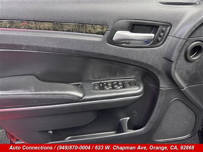 2014 Chrysler 300C - Photo 17 - Orange, CA 92868