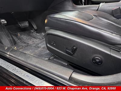 2014 Chrysler 300C - Photo 21 - Orange, CA 92868