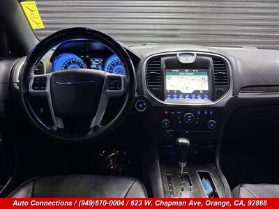 2014 Chrysler 300C - Photo 10 - Orange, CA 92868