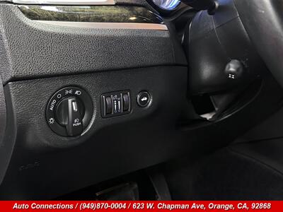2014 Chrysler 300C - Photo 16 - Orange, CA 92868