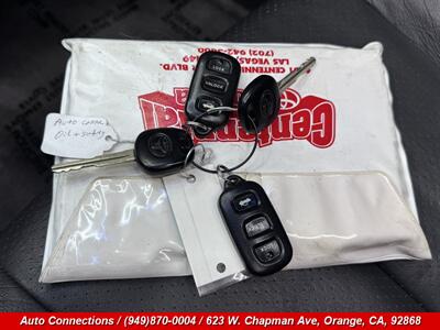 2002 Toyota Camry SLE V6   - Photo 26 - Orange, CA 92868