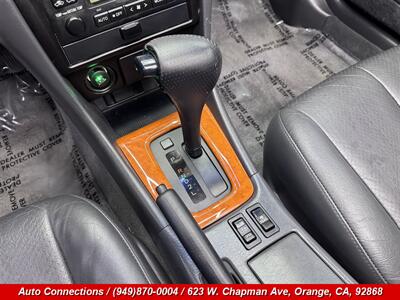 2002 Toyota Camry SLE V6   - Photo 19 - Orange, CA 92868