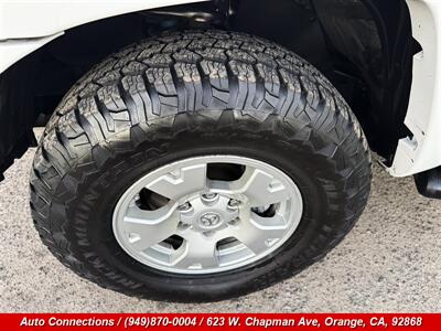 2015 Toyota Tacoma V6   - Photo 36 - Orange, CA 92868