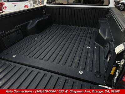 2015 Toyota Tacoma V6   - Photo 24 - Orange, CA 92868