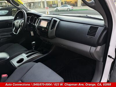 2015 Toyota Tacoma V6   - Photo 10 - Orange, CA 92868