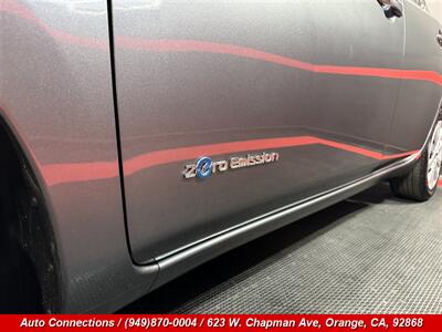 2014 Nissan LEAF S   - Photo 26 - Orange, CA 92868