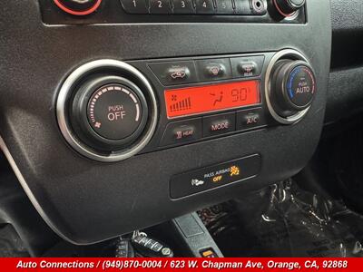 2014 Nissan LEAF S   - Photo 17 - Orange, CA 92868